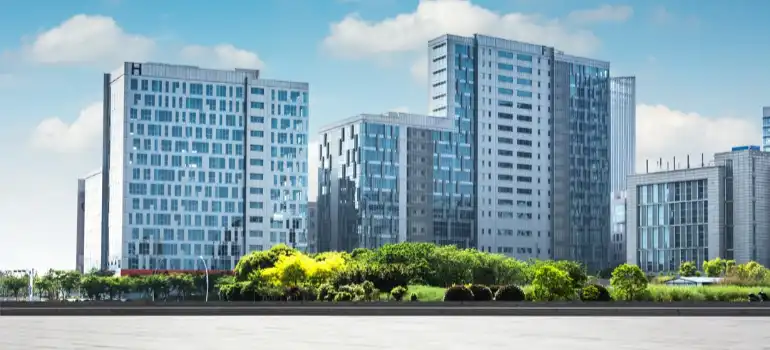 Home 19 Commercial 1